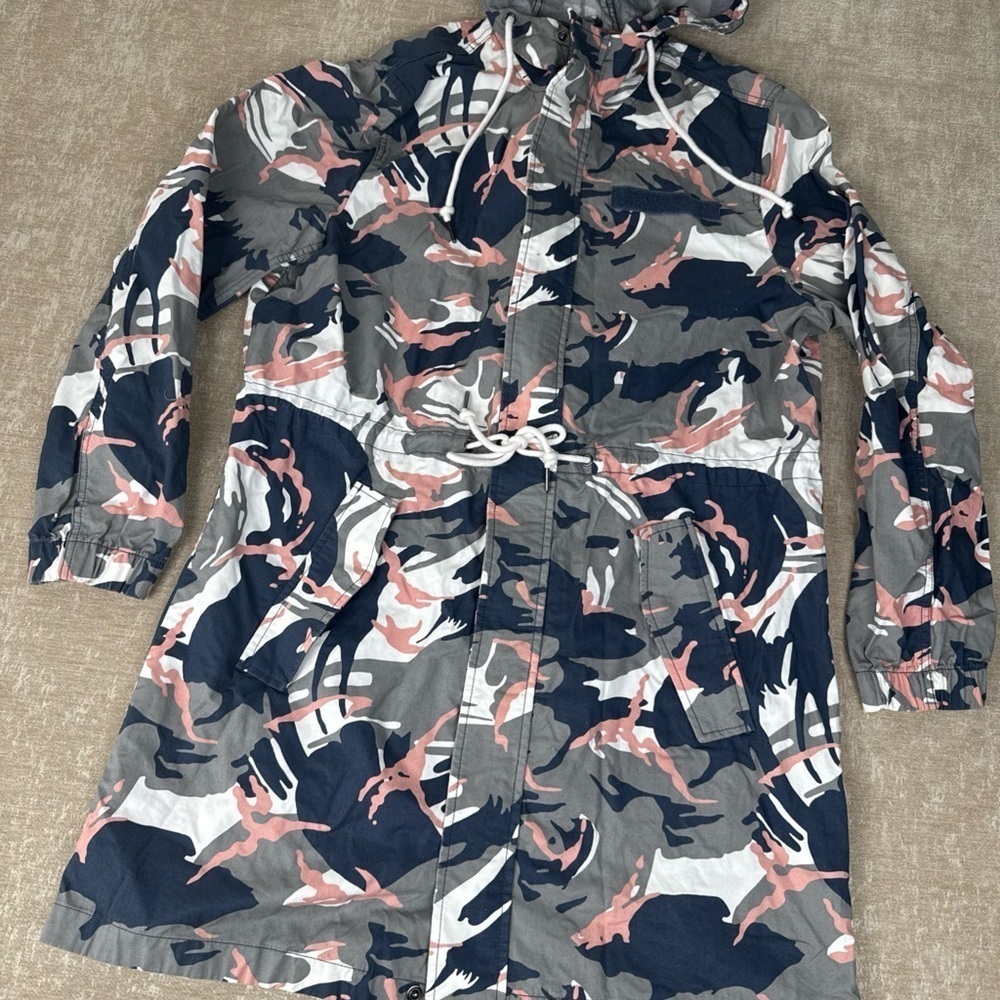 American Rag Company Mens Camo lightweight rain jacket Size L